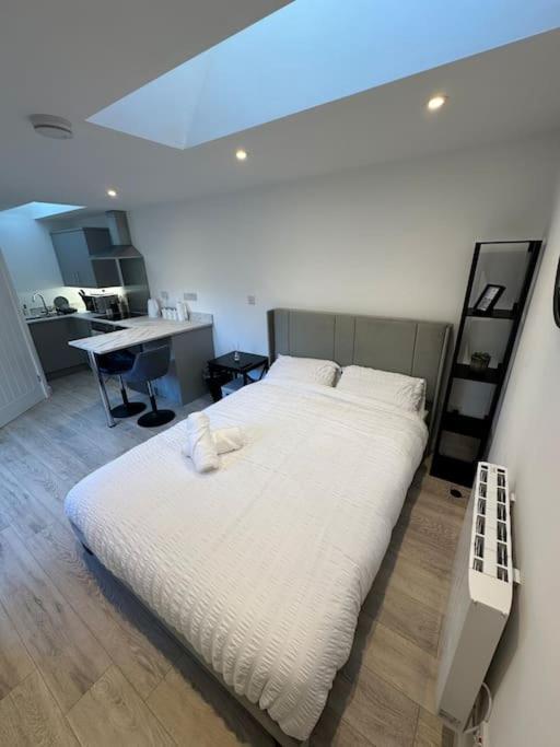 Whitsun Studio - Brand New Listing! บริสตอล ภายนอก รูปภาพ